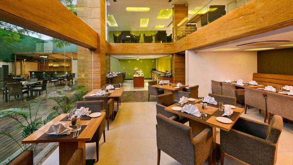 Quality Inn Gurgaon Restaurant