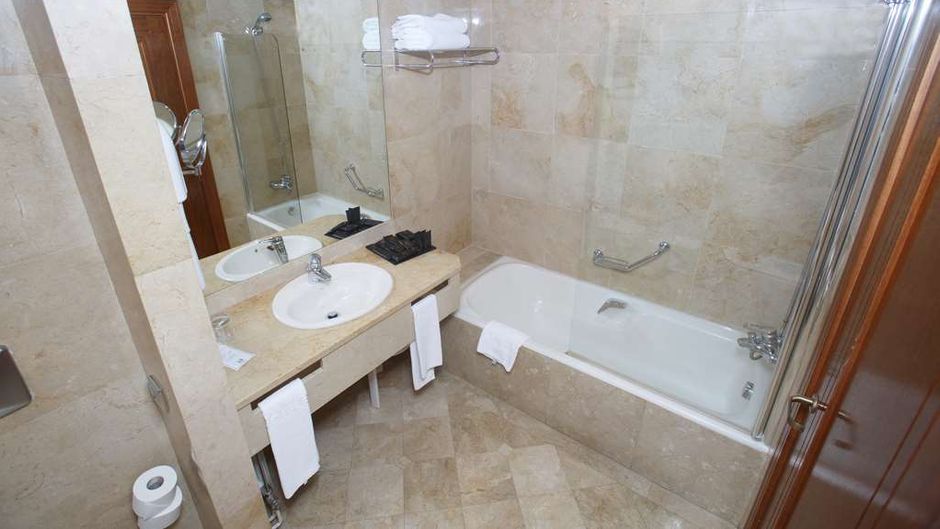 Hotel Bahia Santander Room