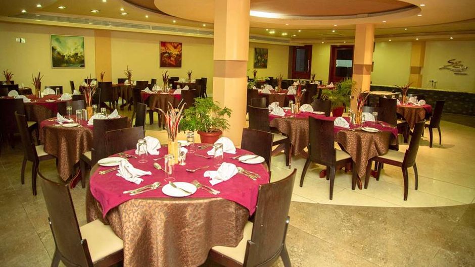 Sg Premium Resort Restaurant