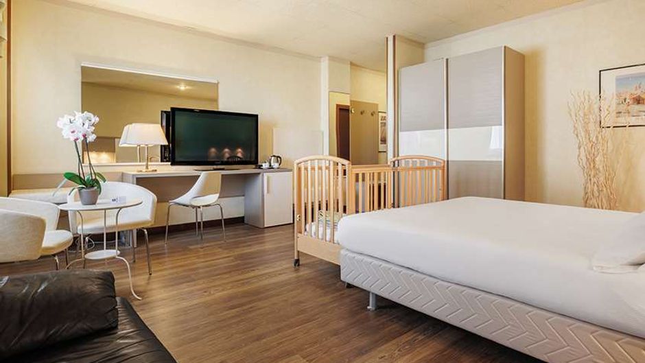 Jr Hotels Amadeus Bologna Room