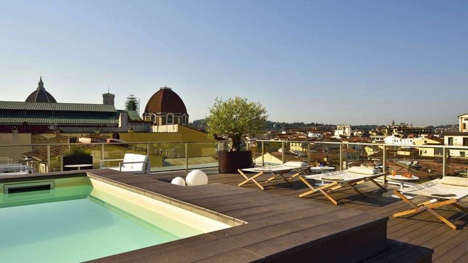 Glance Hotel Pool