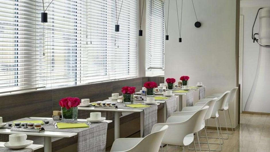 Glance Hotel Restaurant