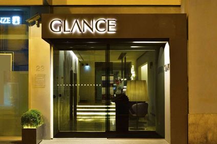 Glance Hotel