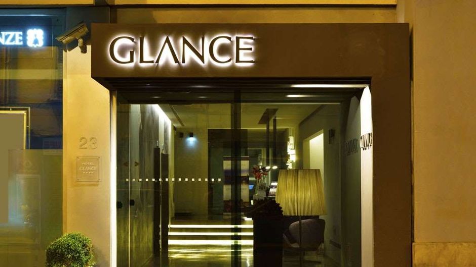 Glance Hotel Exterior
