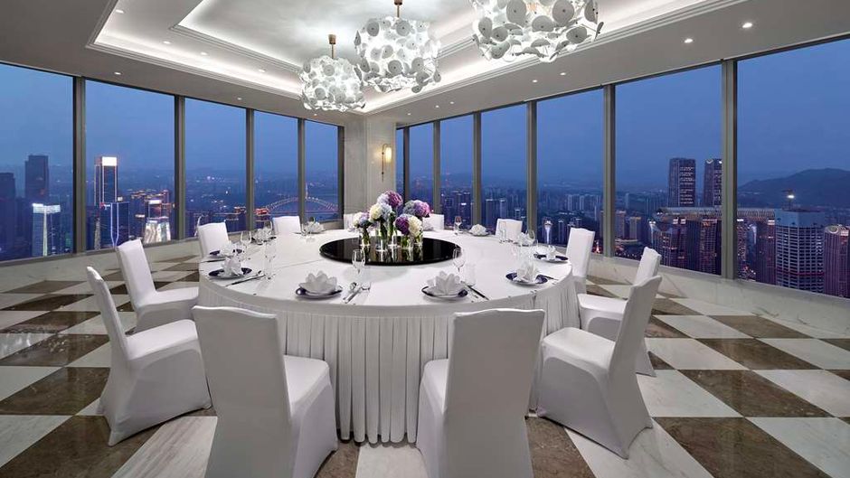The Lixury Hotel Restaurant