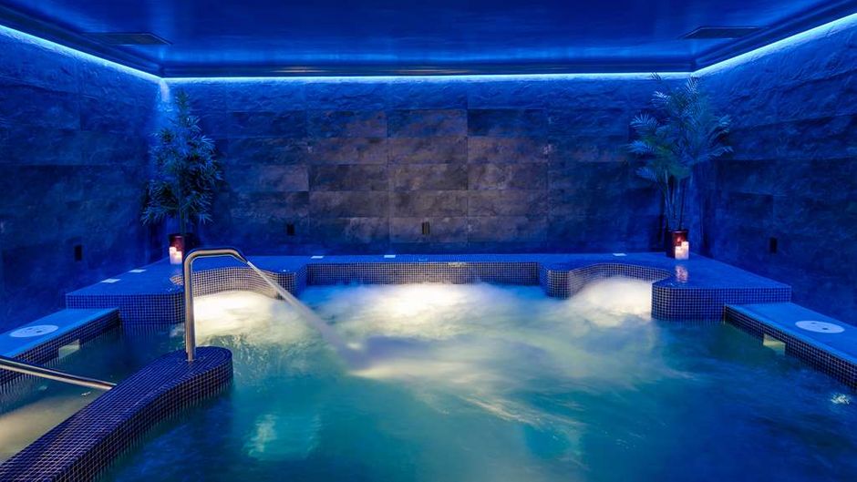 Kilkea Castle Hotel & Lodges Suite