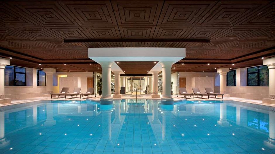 DoubleTree by Hilton Royal Parc Pool