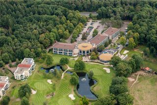 DoubleTree by Hilton Royal Parc