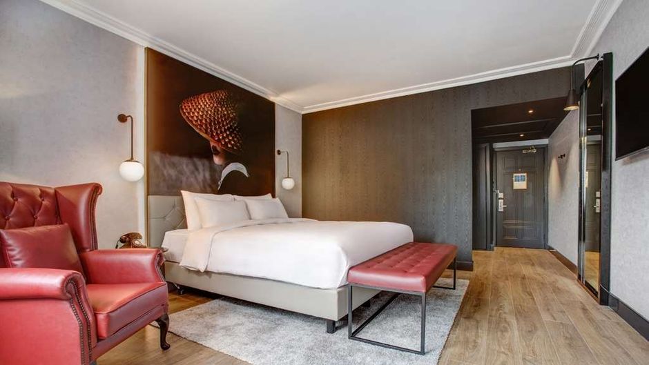 Radisson RED Hotel London Heathrow Room