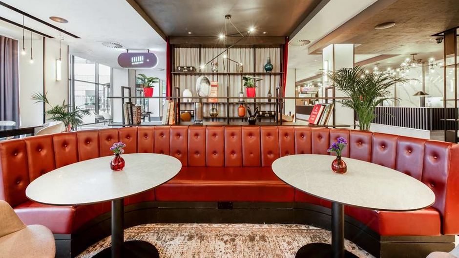 Radisson RED Hotel London Heathrow Restaurant