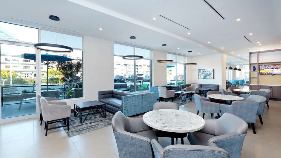 Hyatt Place Kelowna Lobby