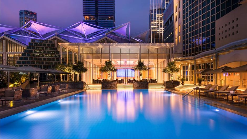 Conrad Singapore Marina Bay Pool