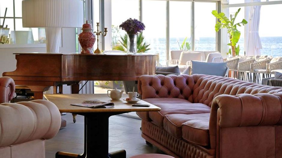 Dolce Vita Hotel Lobby