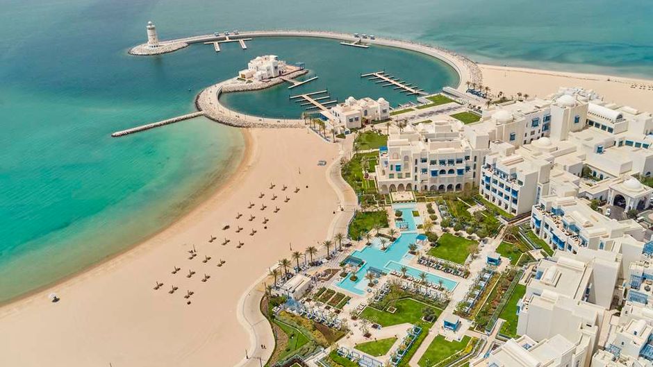 Hilton Salwa Beach Resort & Villas Exterior