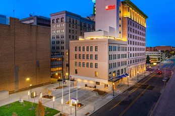 Hilton Garden Inn Flint Downtown