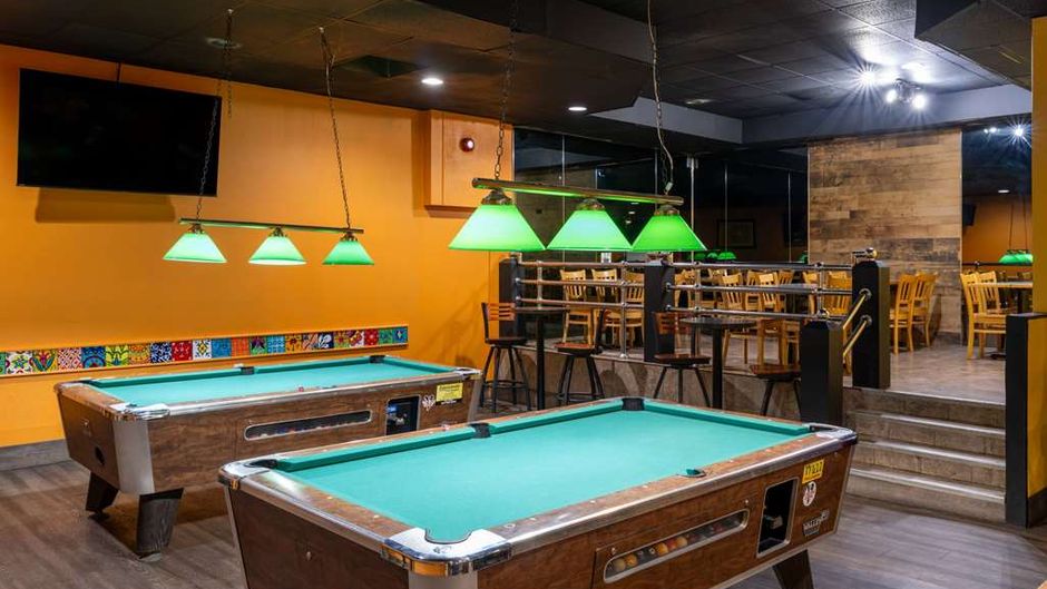 Ramada by Wyndham Thunder Bay Restaurant