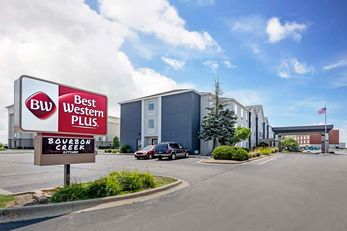 Best Western Plus Bourbonnais Hotel-Stes
