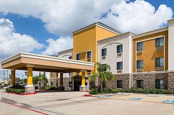 Days Inn & Suites West Energy Corridor