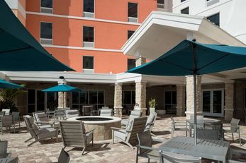 Hampton Inn & Suites Cruise Port