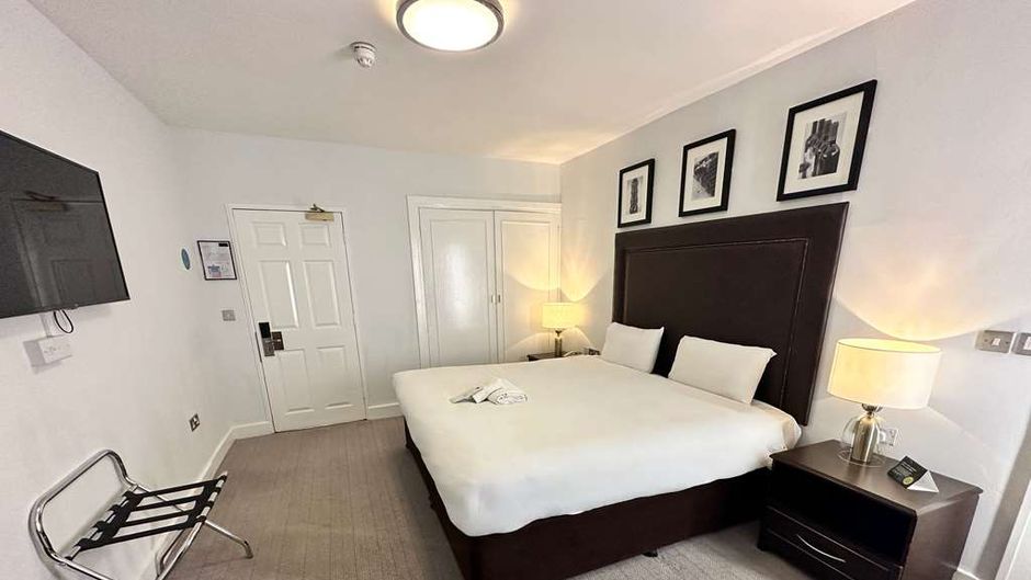 Carlisle, Sure Hotel Collection by BW Room