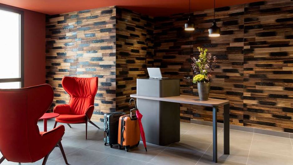 OKKO Hotels Paris Rueil-Malmaison Lobby