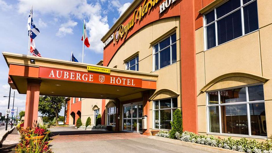 Auberge Royal Versailles Exterior