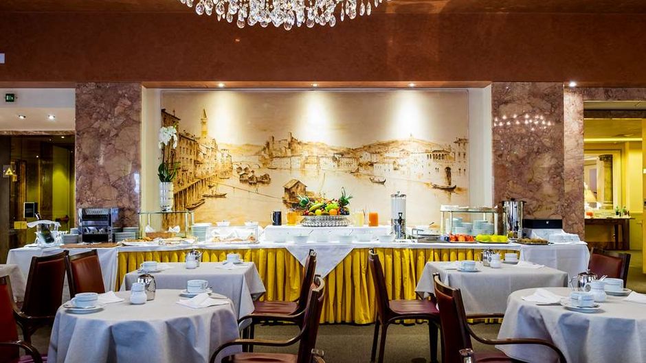 Accademia Hotel Restaurant
