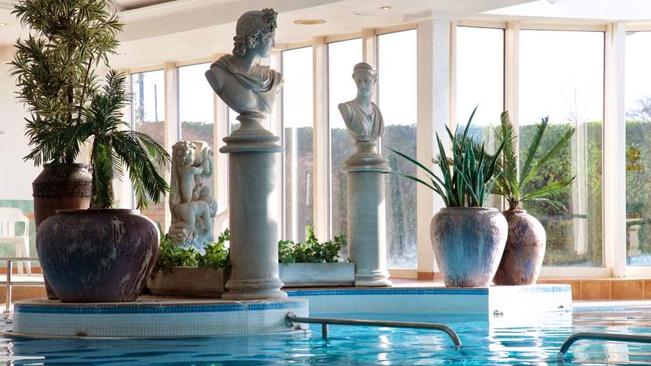 Derby Mickleover BW Signature Collection Pool
