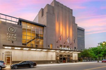 Cambria Hotel Detroit Downtown