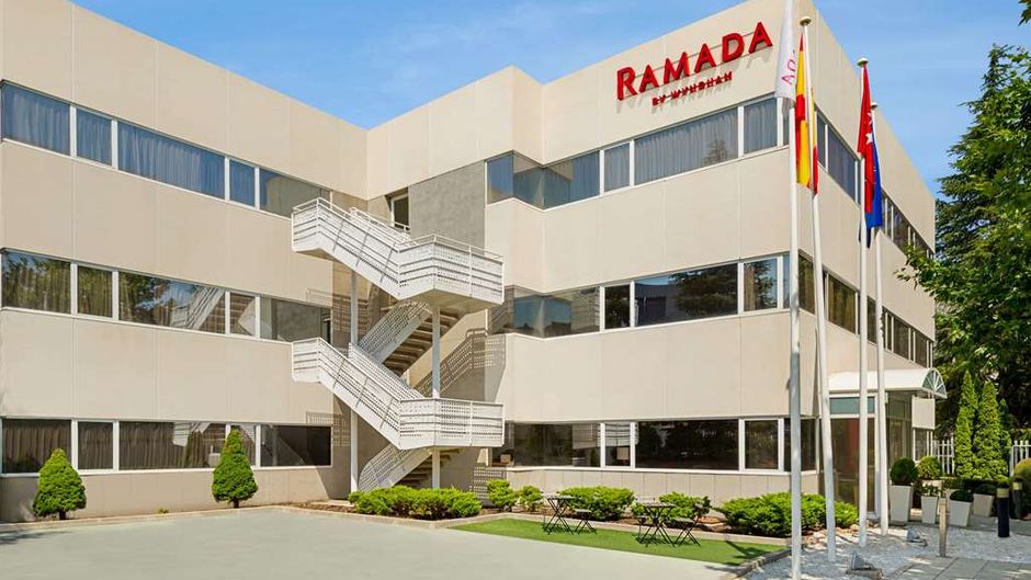 Ramada by Wyndham Madrid Tres Cantos Exterior
