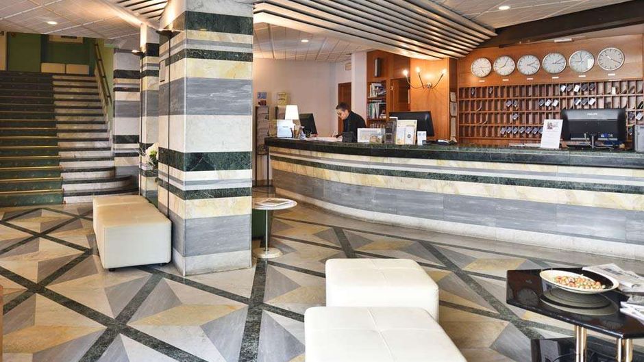 Carlton Hotel Lobby