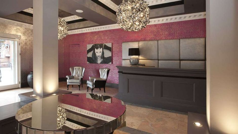St. James Hotel, BW Premier Collection Lobby