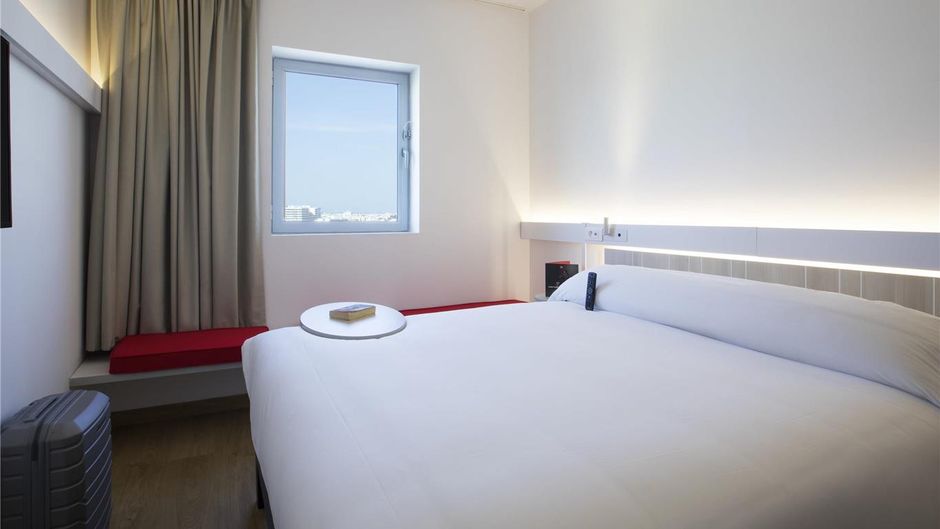 Ibis Abdelmoumen Casa Centre Room