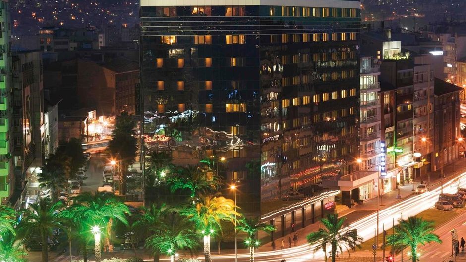 Moevenpick Hotel Izmir Exterior