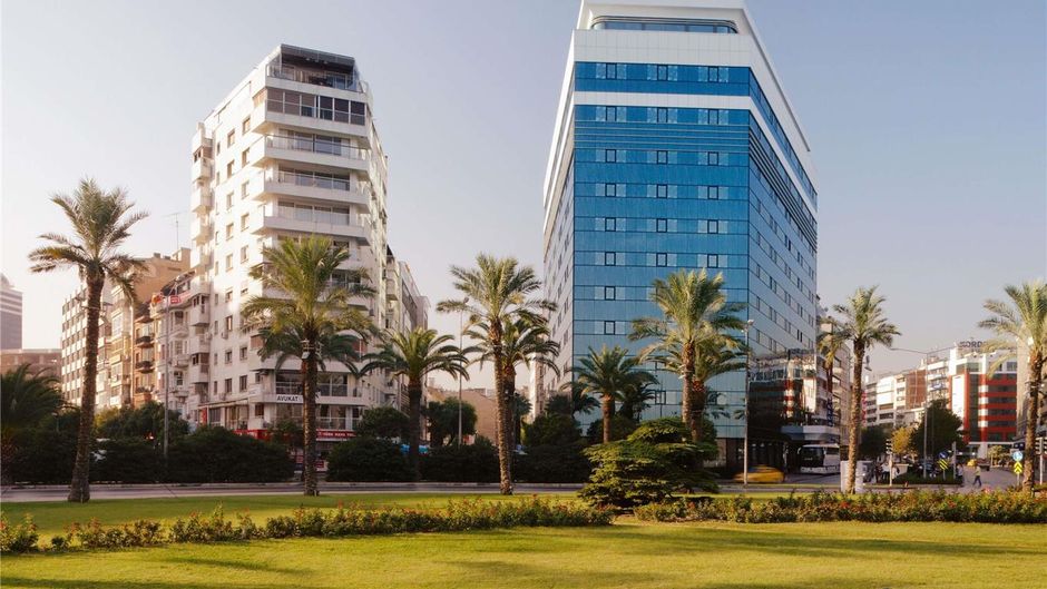 Moevenpick Hotel Izmir Exterior