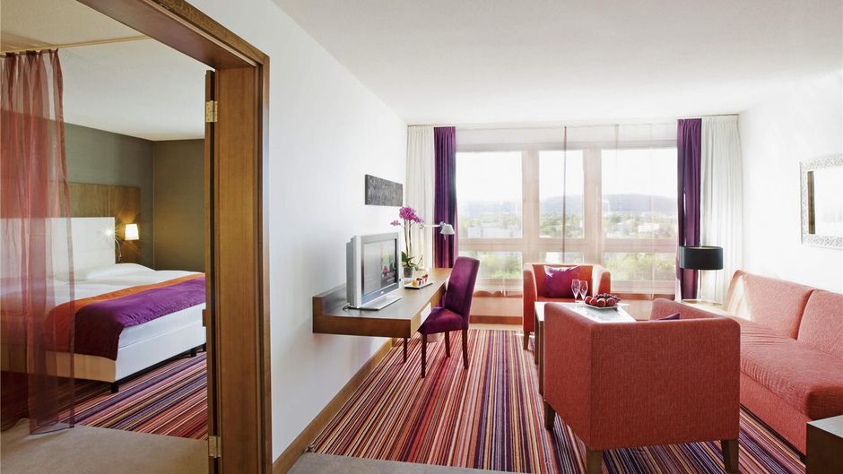 Moevenpick Hotel Zurich-Airport Room