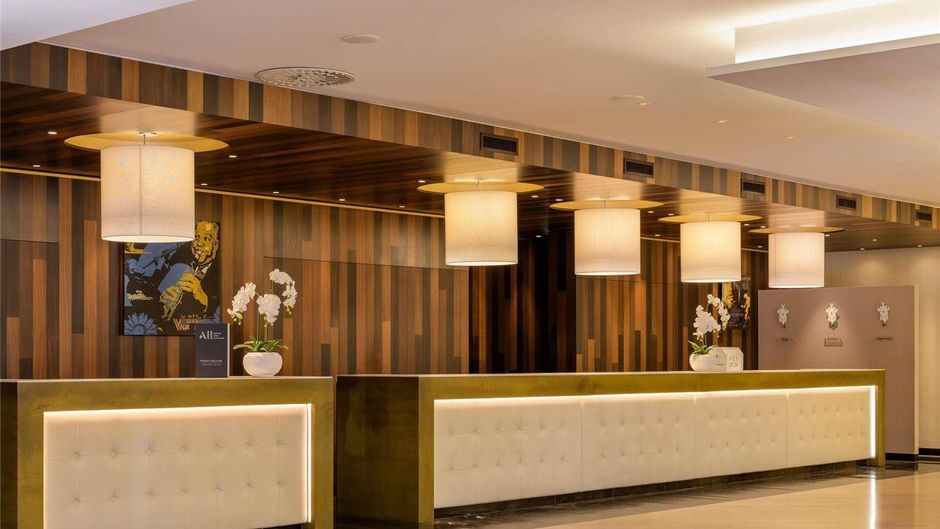 Movenpick Hotel Geneva Exterior