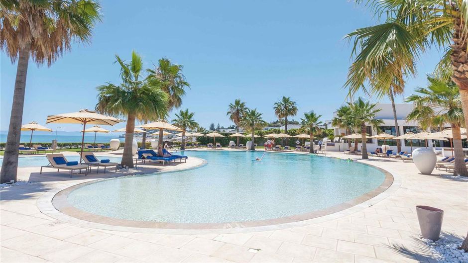 Moevenpick Hotel Gammarth Tunis Pool