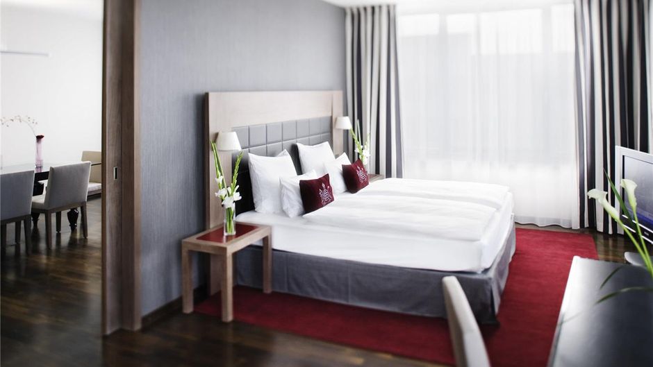 Moevenpick Stuttgart Airport Suite