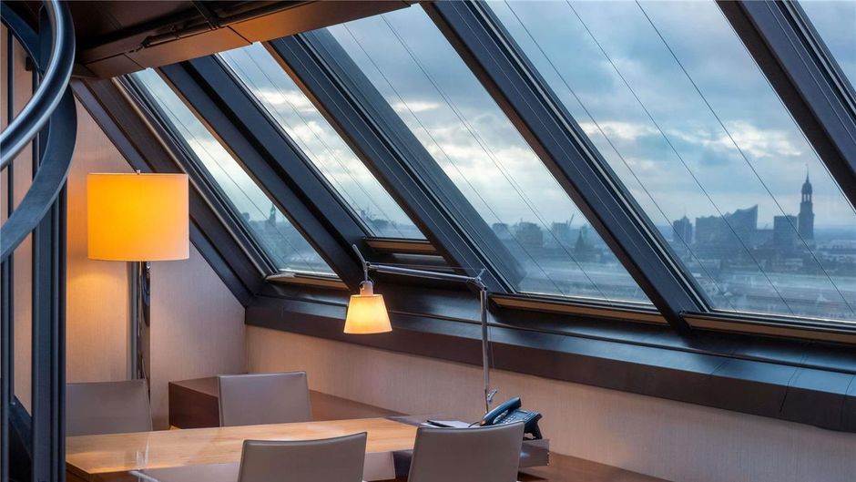 Moevenpick Hotel Hamburg Room
