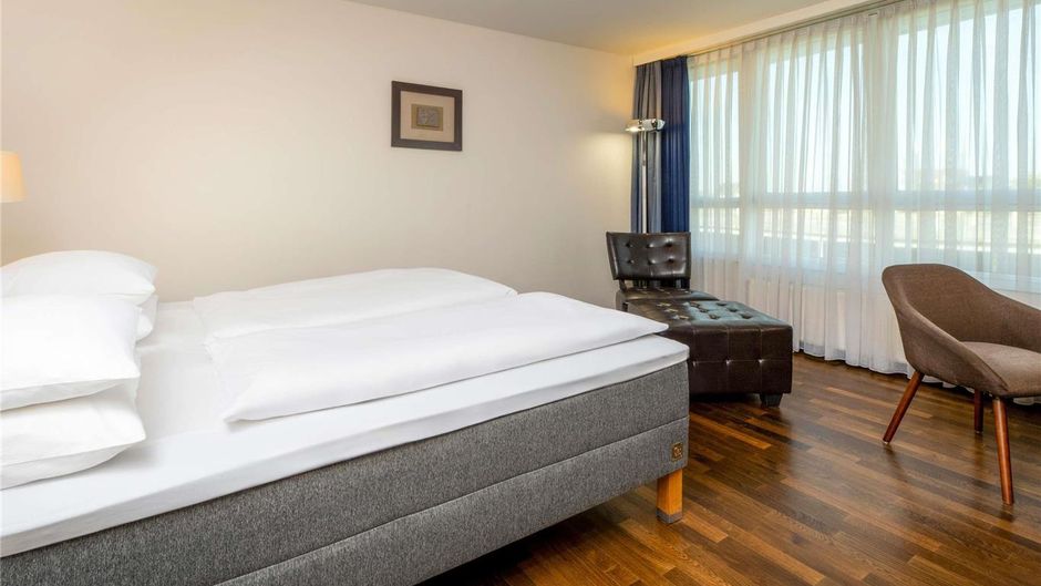 Moevenpick Hotel Nuremberg-Airport Room