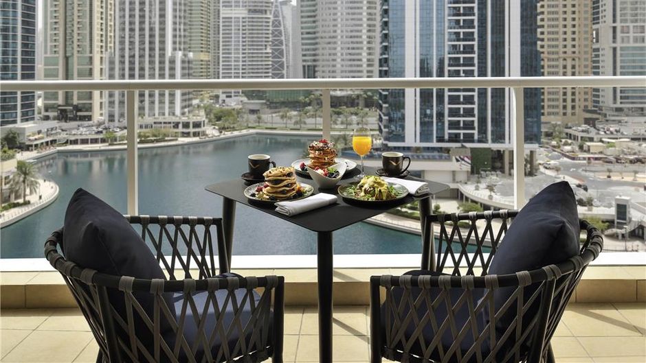 Moevenpick Hotel Jumeirah Lakes Towers Room