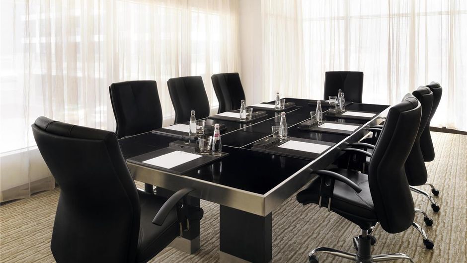 Moevenpick Hotel Jumeirah Lakes Towers Meeting