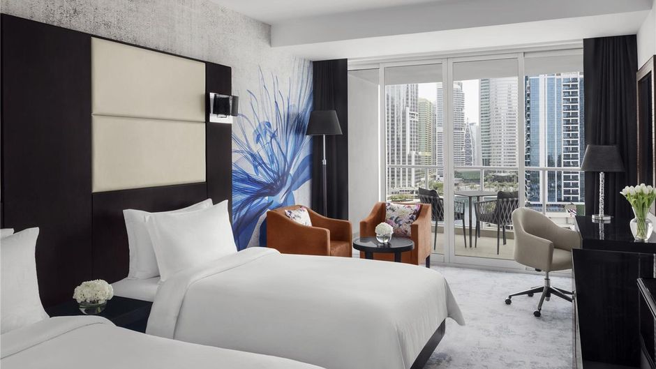 Moevenpick Hotel Jumeirah Lakes Towers Room