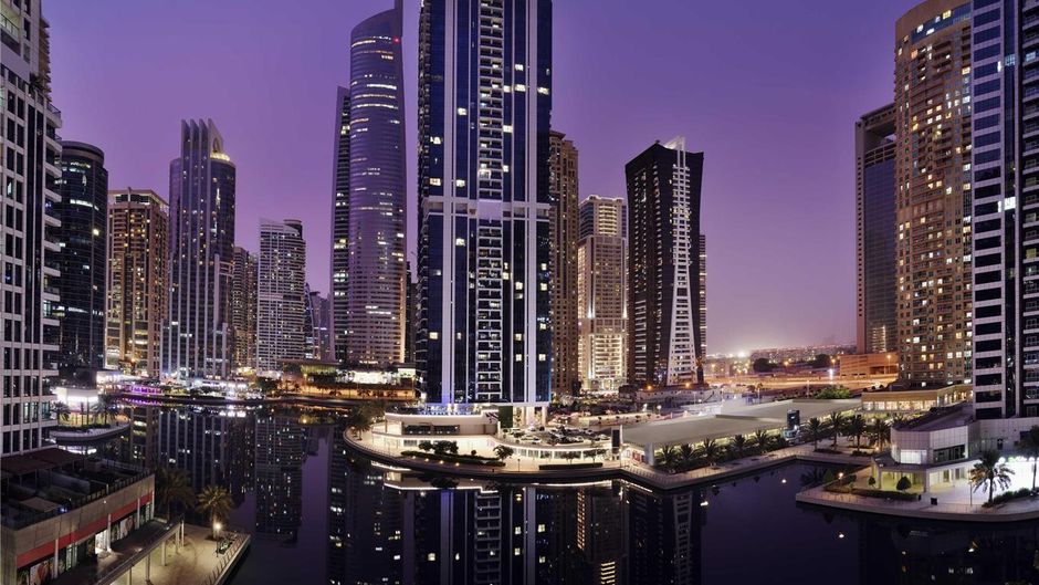 Moevenpick Hotel Jumeirah Lakes Towers Suite