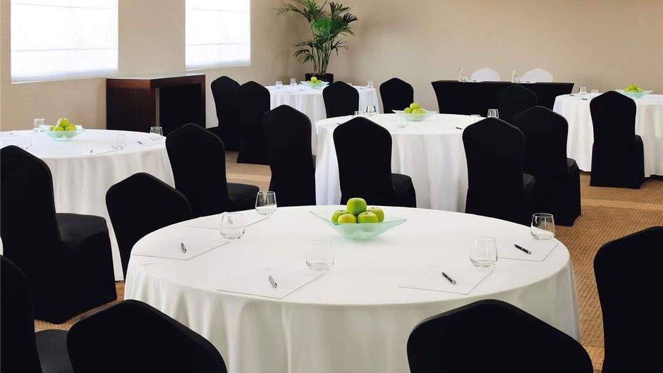 Moevenpick Hotel Apartments Al Mamzar Meeting