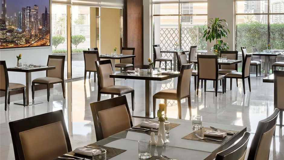 Moevenpick Hotel Apartments Al Mamzar Restaurant
