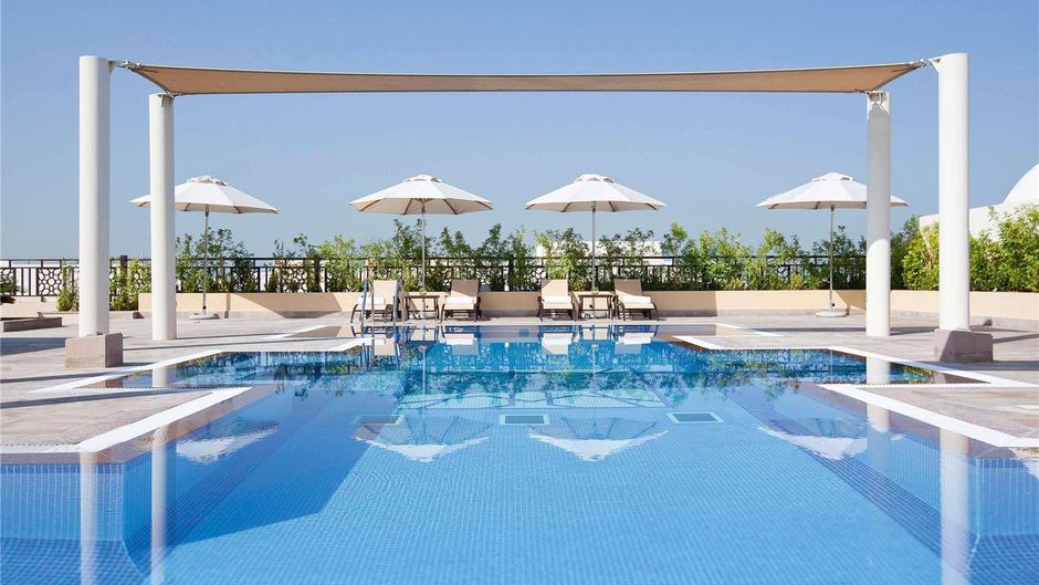 Moevenpick Hotel Apartments Al Mamzar Pool
