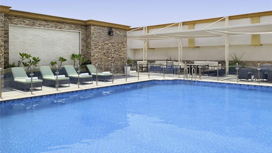 Moevenpick Hotel City Star Jeddah Pool