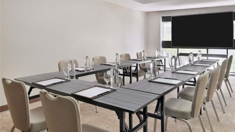 Moevenpick Hotel Apartments Downtown Meeting